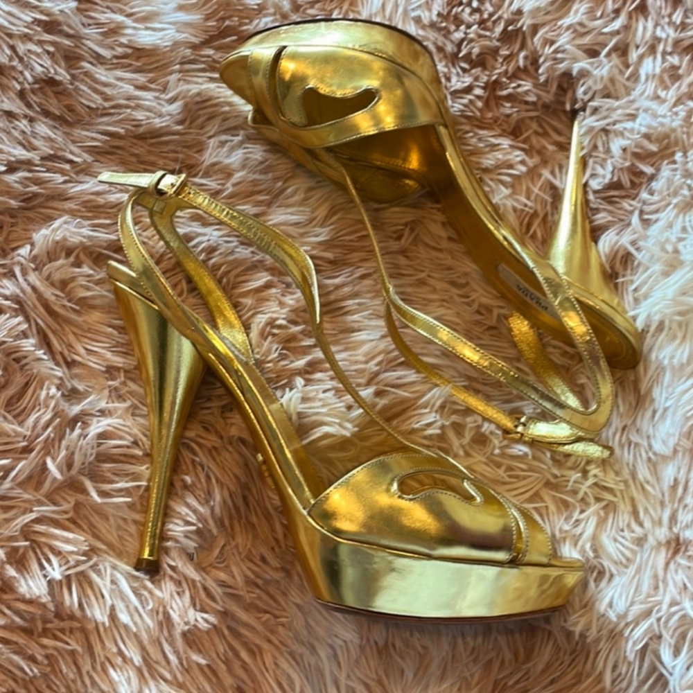PRADA ✨ | Metallic Gold Leather T Strap Platform Sandals Size 42 | 11 Women’s US